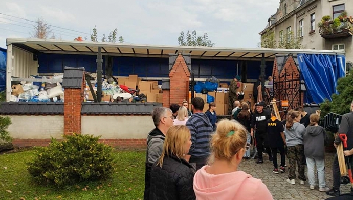 Ilość darów dla powodzian przerosła oczekiwania. „Wschowa zdała egzamin!”