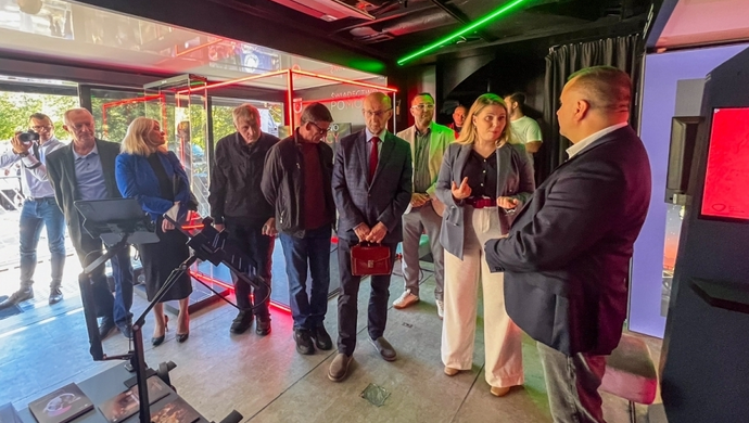 Mobilny Przystanek Historia Przyszłości w Sławie. Z atrakcji można korzystać do niedzieli