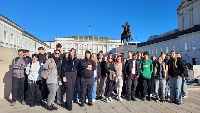 Młodzieżowa Akcja Samorządność 2024. Warszawski wyjazd uczniów ze Wschowy