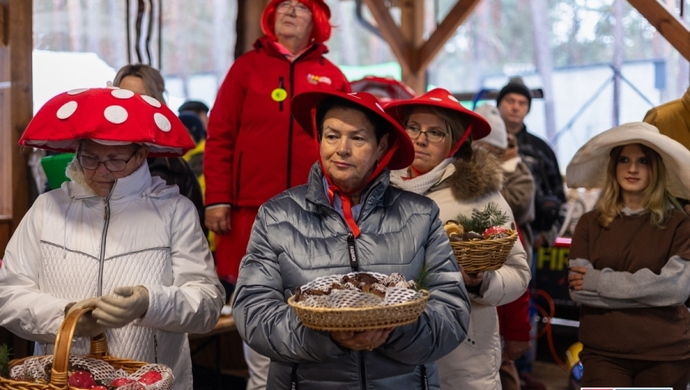 Konkursy, a potem wspólna biesiada. KGW bawiły się na II Ludowym Grzybobraniu [ZDJĘCIA]