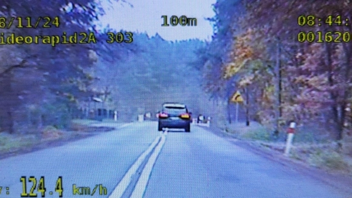 Pirat drogowy z Audi SQ7 surowo ukarany. Pędził 124 km/h w obszarze zabudowanym