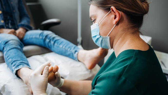 Jak dbać o zdrowie stóp - porady podologów