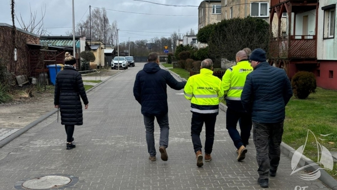 Utwardzona droga, kanalizacja deszczowa i nowe oświetlenie. Łącznik między ulicami gotowy