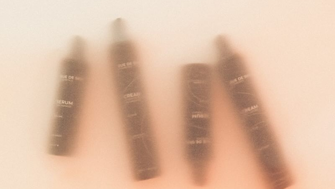 Kiedy warto sięgnąć po retinyl retinoate? Pielęgnacja dla 20+, 30+ i 40+