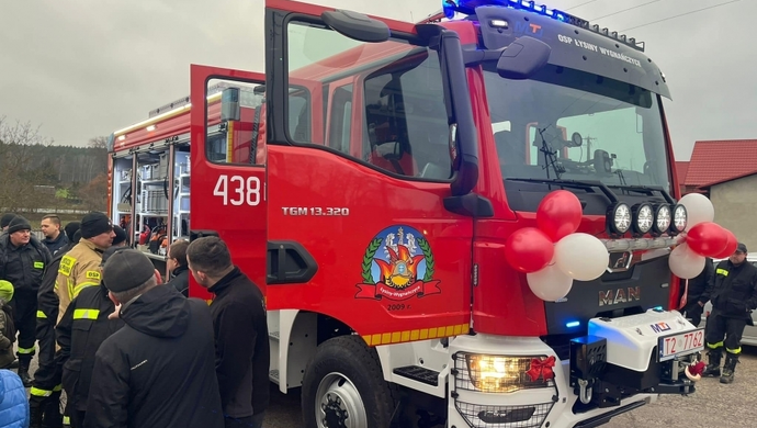 Nowy wóz strażacki w gminie Wschowa. OSP Łysiny-Wygnańczyce ma się czym pochwalić!