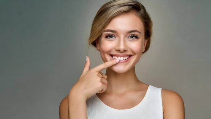 Jak uzyskać hollywoodzki uśmiech (porady gwiazd)