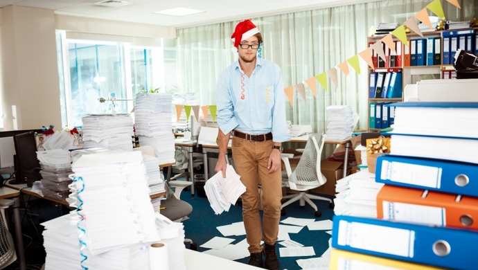 Dlaczego warto zamówić usługi sprzątające w biurze przed końcem roku?