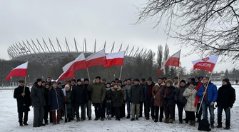 Lokalni sympatycy PiS już w stolicy. Wezmą udział w „Proteście Wolnych Polaków” (FOTO)