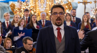Chór KUL zachwycił kolędami we Wschowie. Na koncert zaprosił Zarząd Powiatu Wschowskiego