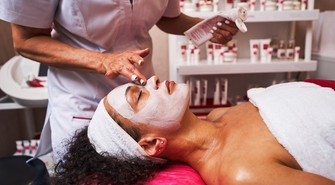 Zaskórniki i zmiany na skórze – jak sobie z nimi poradzić?