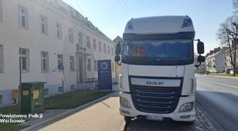 Niebezpieczna jazda z Belgii do Radomia zakończona policyjną kontrolą. Kierowca tira był pijany