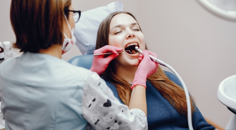 Jak często należy piaskować zęby?