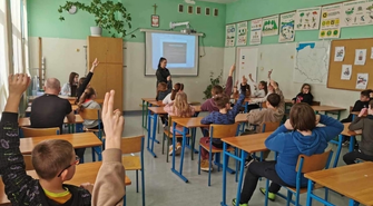 Czy jesteś „smartfonowym zombie”? Projekt „Zwolnieni z Teorii” w I LO Wschowa