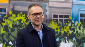 Mural Brzozowskiego odsłonięty! Burmistrz Antkowiak: „Zapraszam serdecznie do Wschowy”