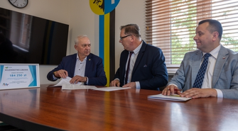 Podpisano umowę na modernizację budynku zaplecza sali gimnastycznej w I LO we Wschowie