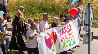 Marsz dla Życia i Rodziny przeszedł ulicami Wschowy (FOTO)