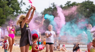Kolorowy początek lata w Lginiu. Burza przerwała zabawę