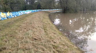 Woda na Odrze i Baryczy zaczyna opadać. UMiG Szlichtyngowa: „Jesteśmy czujni”
