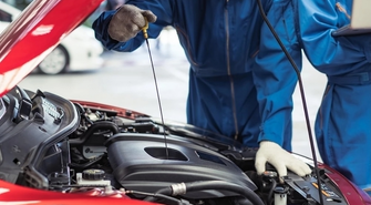 Dlaczego olej silnikowy 10W40 jest idealny dla silników benzynowych i diesla?