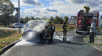 Pożar samochodu na obwodnicy Sławy. Szybka reakcja świadków była kluczowa