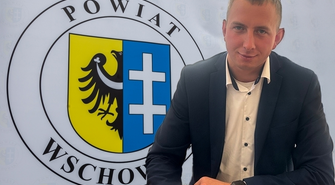 Kamil Grób złożył ślubowanie. Został najmłodszym radnym w historii powiatu wschowskiego