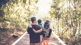 Sprawdź, jakie benefity przysługują rodzicom w 2024 roku