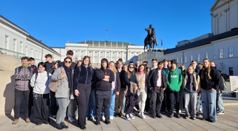 Młodzieżowa Akcja Samorządność 2024. Warszawski wyjazd uczniów ze Wschowy