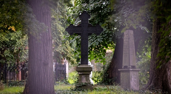 Poezja i muzyka w Lapidarium. „Staszic” zaprasza na spotkanie pt. „Oswoić przemijanie”