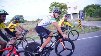 3758 km w 9 dni! Krzysztof Fechner opowie o wyczynie w Indiach