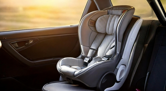 Kiedy należy wymienić fotelik samochodowy, aby zapewnić maksymalne bezpieczeństwo?