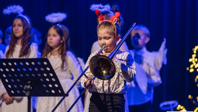 Jasełka inaczej. Uczniowie SP3 wystąpili na scenie sali widowiskowej [ZDJĘCIA]