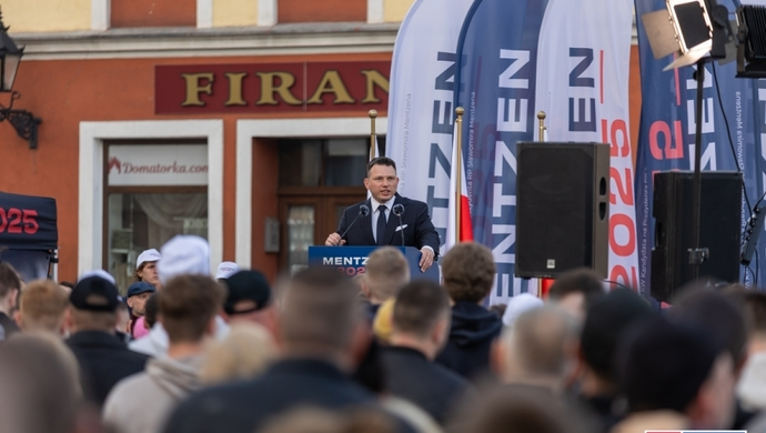 Mentzen we Wschowie. Tłumy na spotkaniu z kandydatem Konfederacji [ZDJĘCIA]