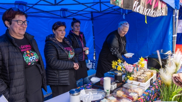 Rękodzieło, wędliny, miody i pierniki. Na wschowskim Rynku królują lokalne smaki [ZDJĘCIA]