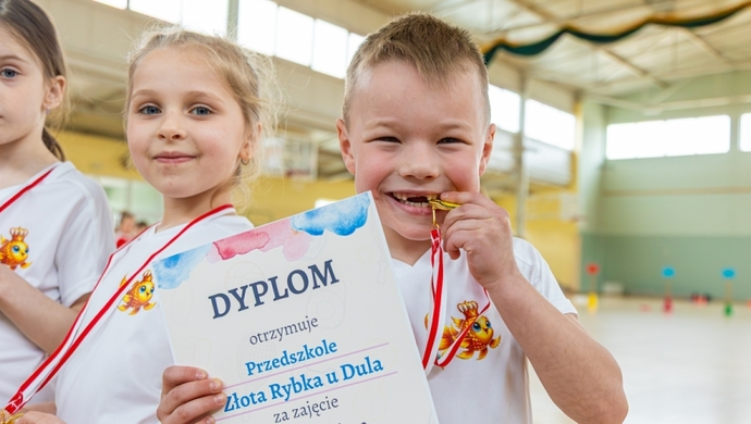 „Jedynka” bezkonkurencyjna. Wschowskie przedszkolaki rywalizowały w 10 konkurencjach [ZDJĘCIA]