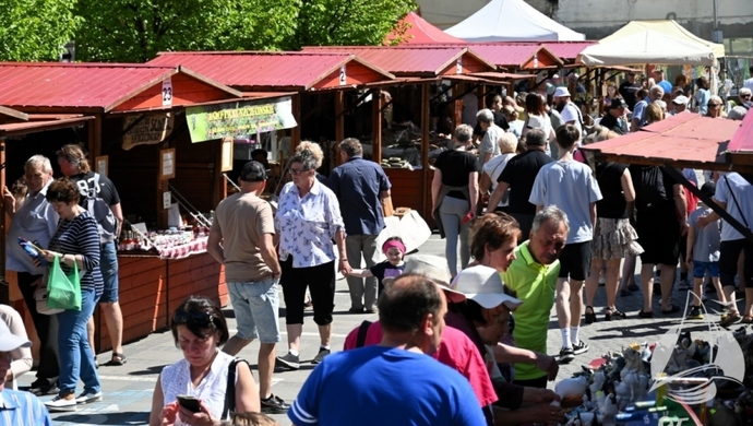 Muzyka, rękodzieło i lokalne smaki. Jarmark Produktu Lokalnego w Sławie