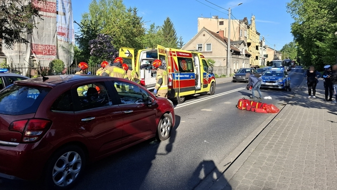Potrącenie na ul. Obrońców Warszawy we Wschowie. LPR zabrało nastolatkę