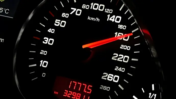 Profesjonalny chiptuning i optymalizacja silnika w Warszawie. Przewodnik po zwiększaniu mocy i ekonomii jazdy