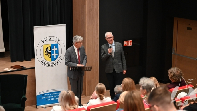 Debatowali o polityce prorodzinnej. Sympozjum naukowe „Samorząd dla Rodziny”