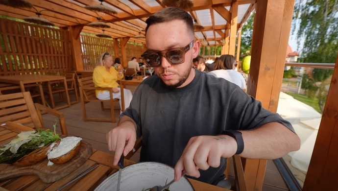 Książulo w Sławie. Twórca przetestował WAGYU SteakHouse [WIDEO]