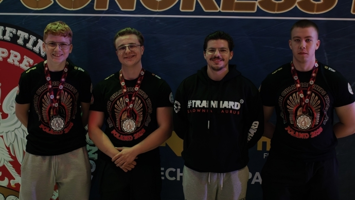 Trójboiści z Pogoni Wschowa zdobyli medale Mistrzostw Europy WPC 2025