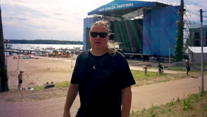 Budowa festiwalowego miasteczka już trwa. Rap Stacja startuje 9 lipca [VLOG]