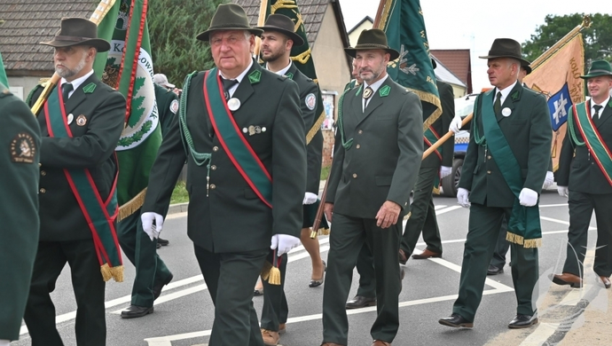 Myśliwi świętowali w Tarnowie Jeziernym. XIV Parafiada [ZDJĘCIA]