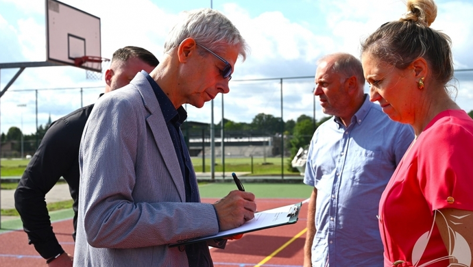 Orlik w Sławie jak nowy. Zakończono modernizację boiska