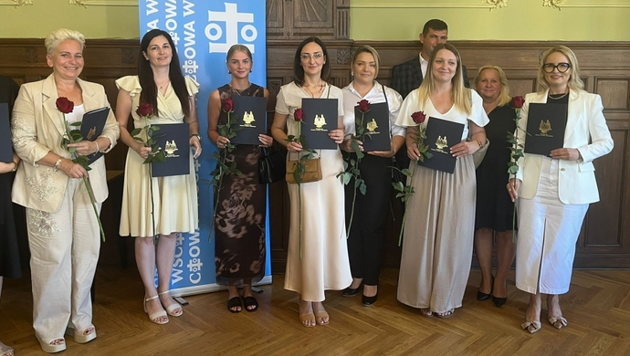 Awanse dla nauczycieli z gminy Wschowa. Jedenaście osób z aktami mianowania [FOTO]