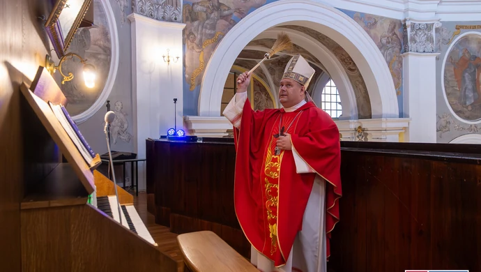 Historyczne wybudzenie organów we wschowskiej Farze. Biskup Put przewodniczył uroczystości [ZDJĘCIA]