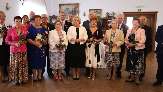 Pół wieku razem. Siedem par odebrało medale za długoletnie pożycie [ZDJĘCIA]