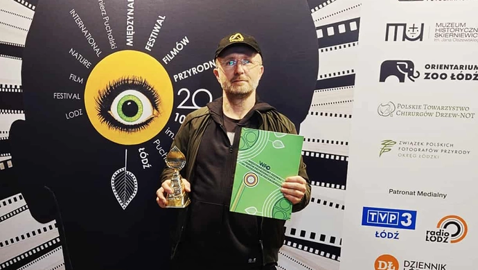 Sukces Piotra Dziełakowskiego na międzynarodowym festiwalu filmowym. Film „Człowiek i żuraw” wyróżniony!