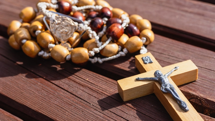 Będą odmawiać różaniec non-stop przez 31 dni. Ty też możesz dołączyć