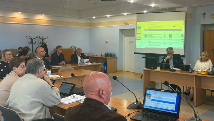 Alarmujące dane na sesji Rady Powiatu. Ekspert: Systematyczne pogarszanie się wód w Siedlnicy