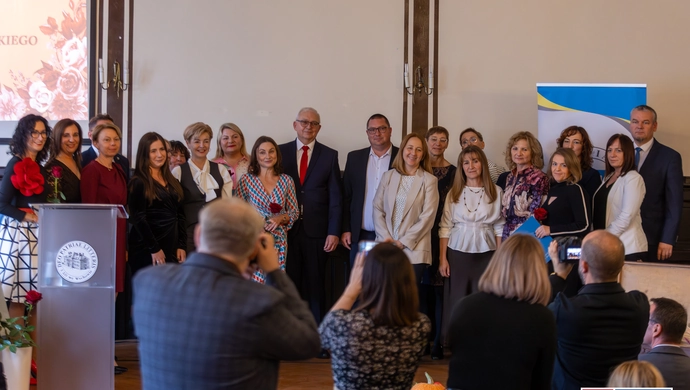 Starosta Wschowski wręczył nagrody pedagogom. „Nauczyciel to zawód elitarny”